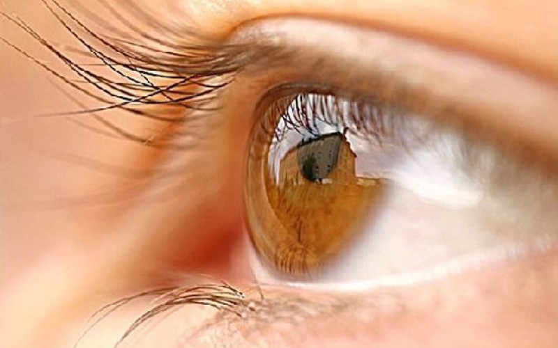 Retina artificiale a Milano primo impianto a non vedente