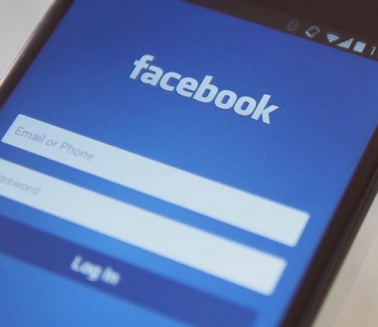 Facebook, a causa di un bug “amicizia” chiesta anche ai contatti bloccati