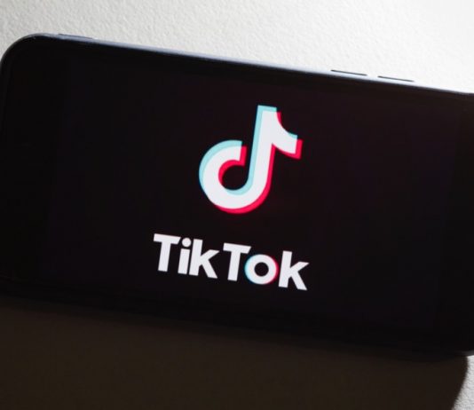 TikTok, un gruppo di creatori cita il governo Usa