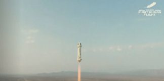 Blue Origin completa il suo primo volo spaziale con Bezos a bordo