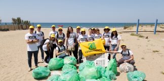 R1 Group con Legambiente per ripulire la spiaggia de “La Dolce Vita”