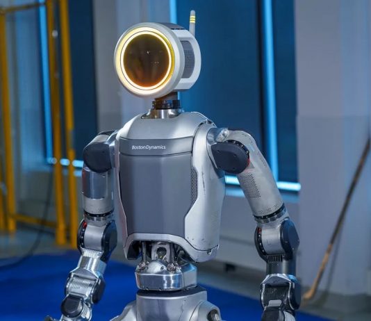 Ecco Atlas, il primo robot umanoide completamente elettrico
