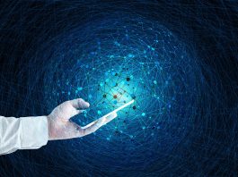 L'Italia sta facendo progressi nei pagamenti digitali, ma il divario generazionale sta rallentando l'adozione dei pagamenti tramite dispositivi mobile nei negozi