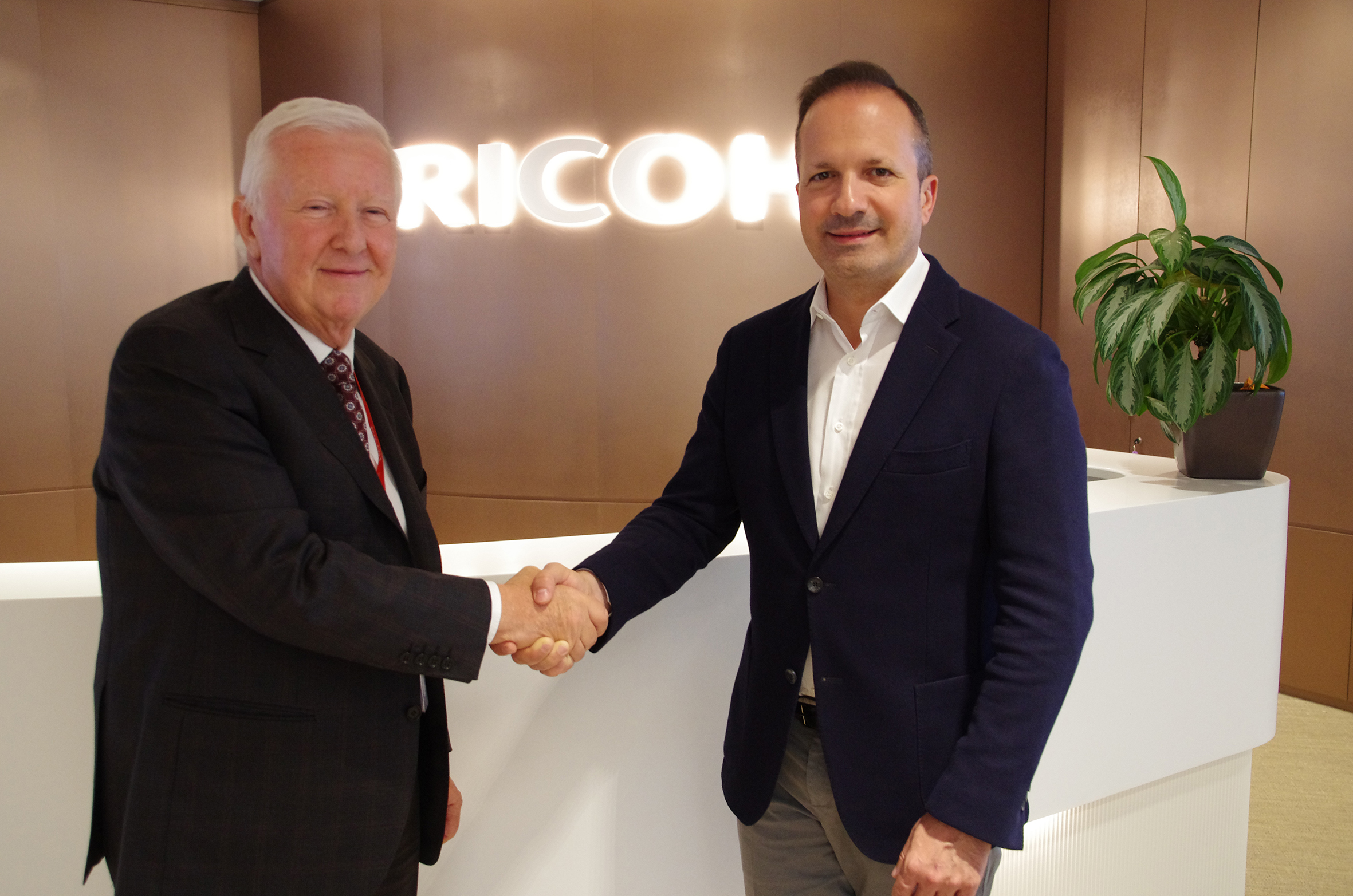 Davide Oriani e Alberto Mariani Cambio al vertice: Alberto Mariani è il nuovo CEO di Ricoh Italia e di Mauden