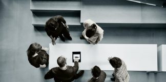 Indra Group e Atlassian siglano una partnership strategica in Italia